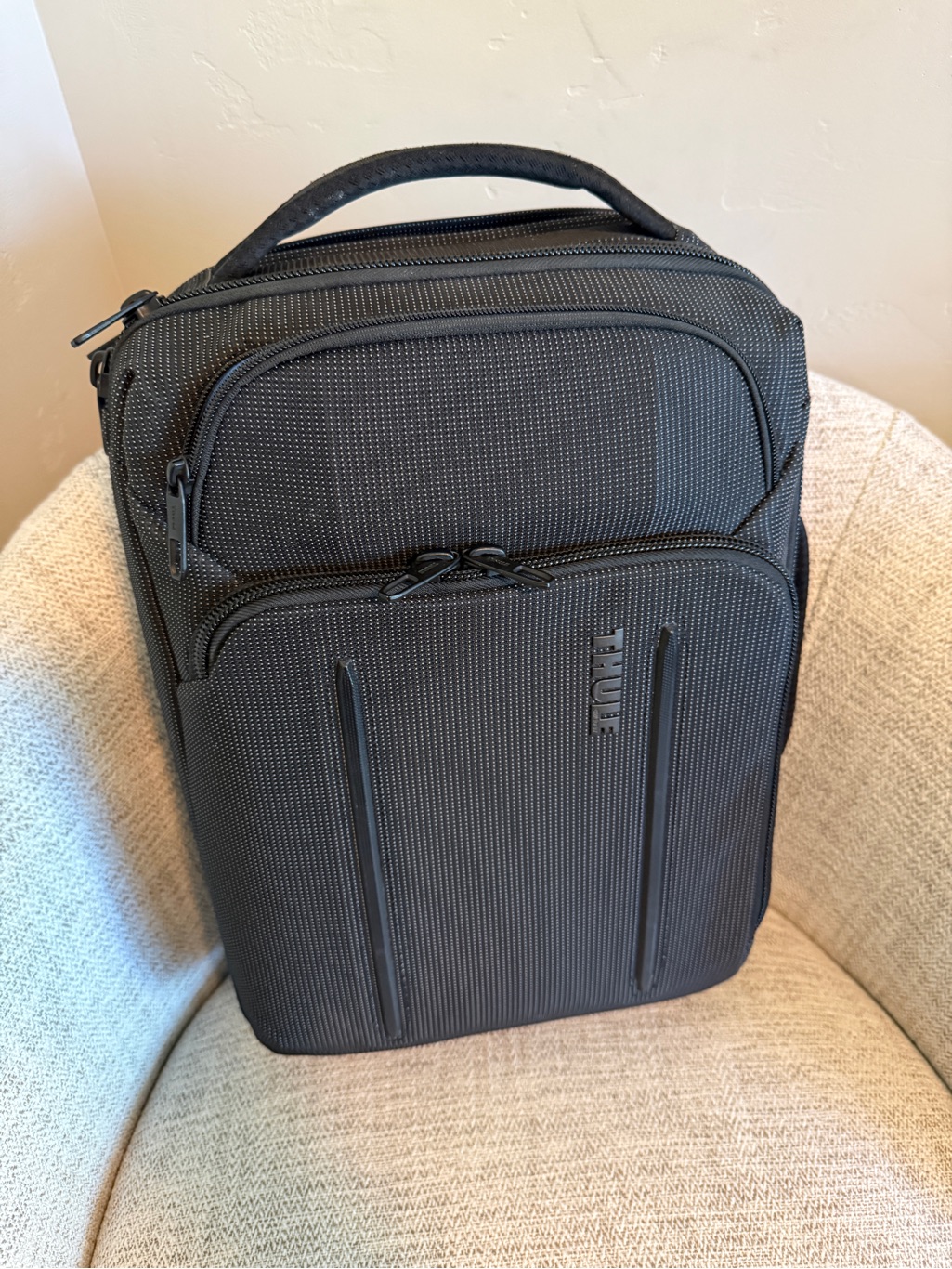 Thule Crossover 2 Convertible Professional Laptop Bag 15.6 Black Nwt